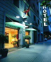 2 photo hotel MEDIUM PRISMA, Barcelona, Spain